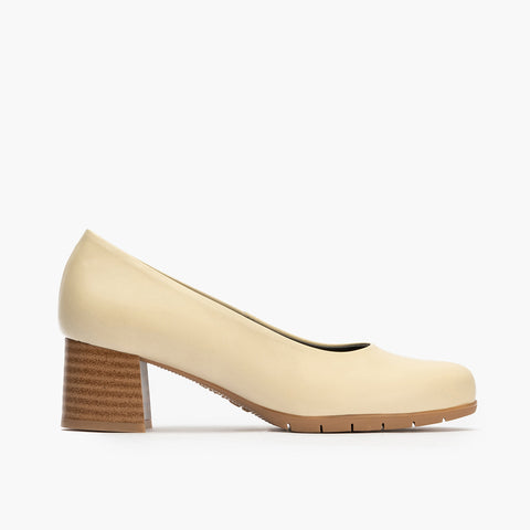 Zapato de Salón con Tapas y Tacón Medio Crema