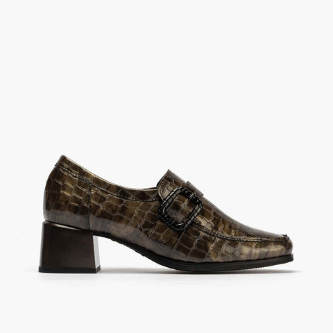 Chaussure de noix de coco encolnée de fumée