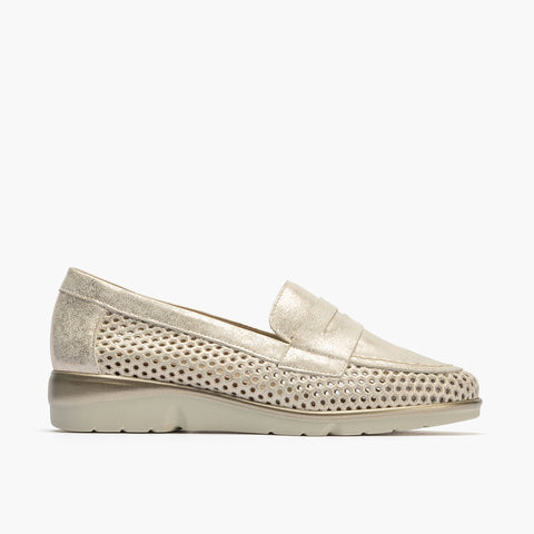 Mocasin mujer con con picados en piel fantasía ORO