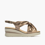 Sandalia plataforma tubulares cruzados mujer con hebilla en piel laminado BRONCE