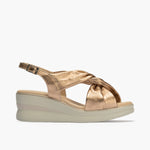 Sandalia plataforma tubulares cruzados mujer con hebilla en piel laminado ROSA