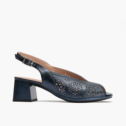 Sandalia con picados mujer con hebilla en piel laminado AZUL