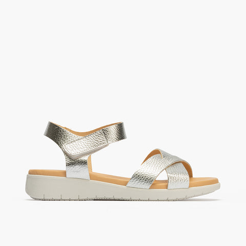 Sandalia pala cruzada mujer con velcro en piel laminado PLATA