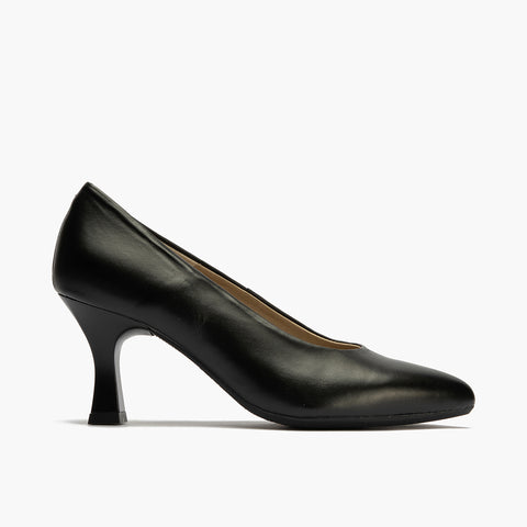 Black leather half -heeled lounge shoe