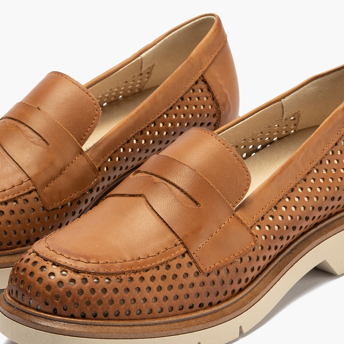 Mocasin oxford con picados mujer en piel napa CUERO
