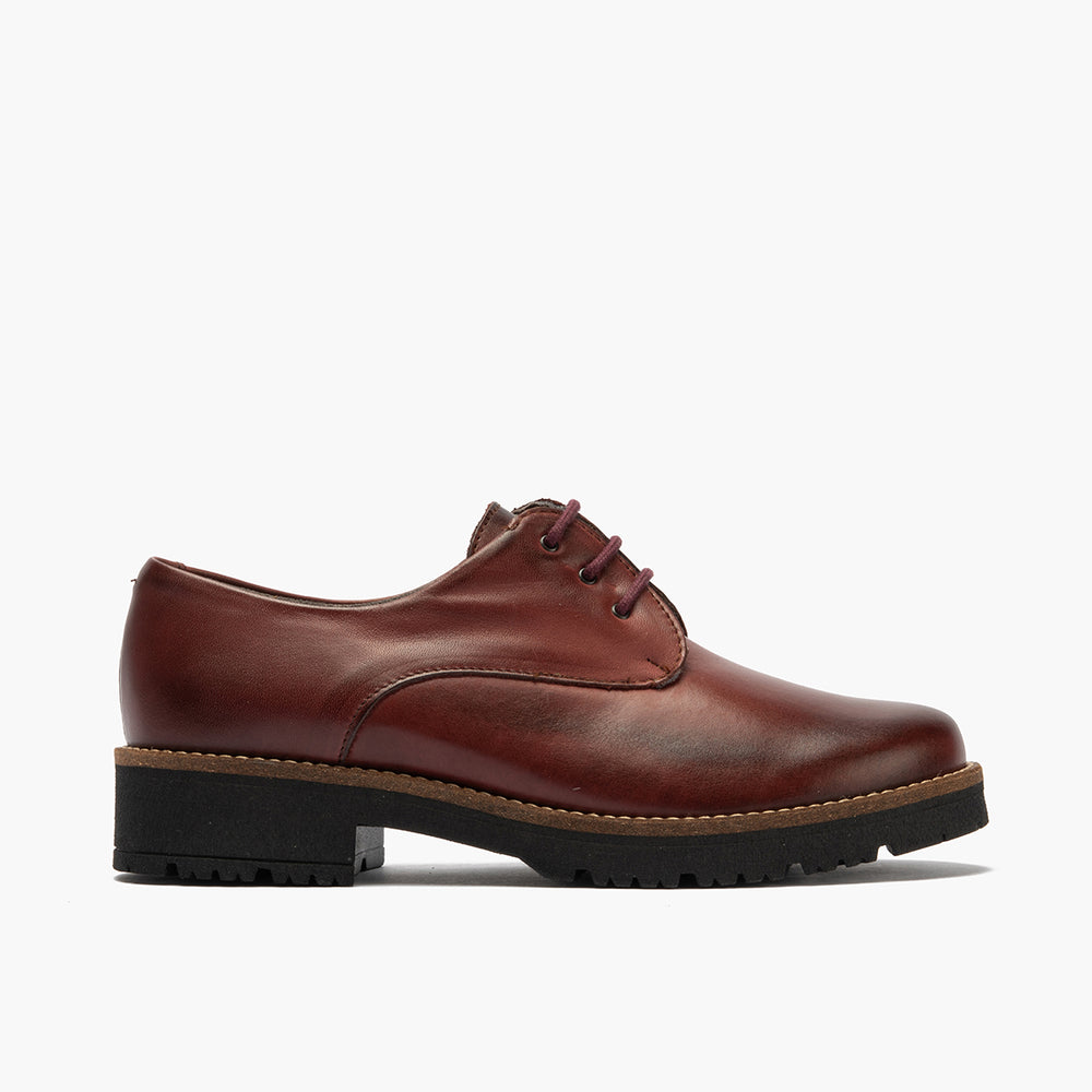 Blucher en Napa con cordones de mujer color burdeos