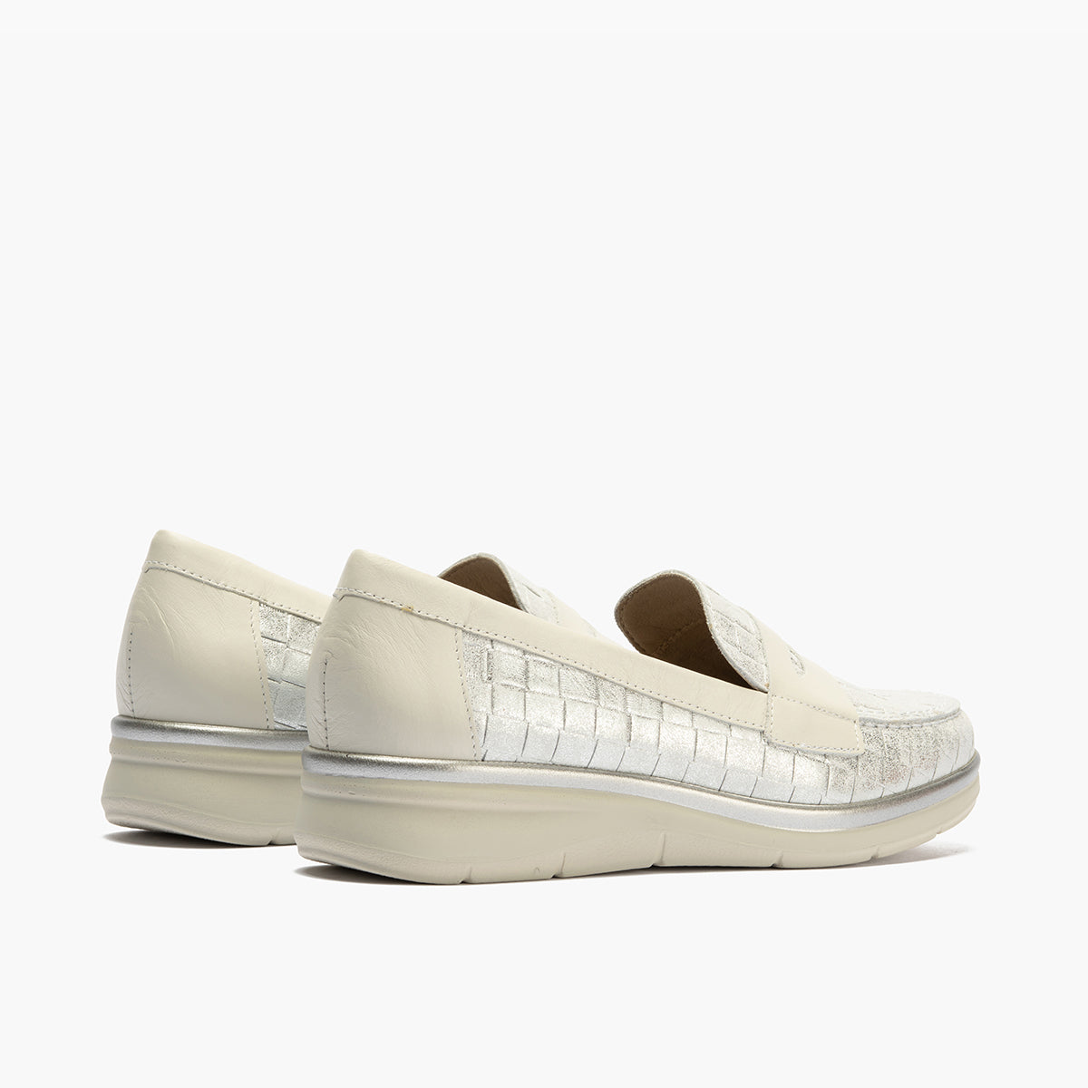 Mocasín plano con antifaz en piel napa fantasía y piel napa Plata