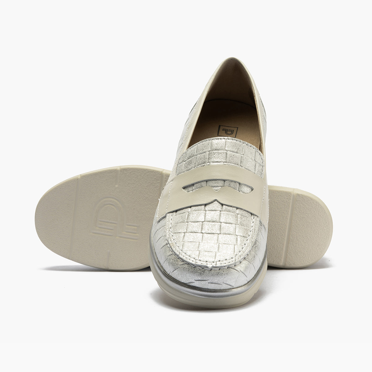 Mocasín plano con antifaz en piel napa fantasía y piel napa Plata