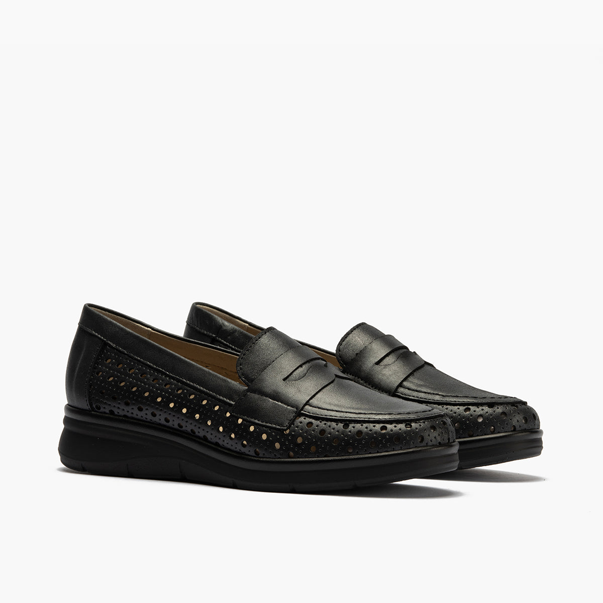 Mocasín plano con antifaz en piel napa fantasía y piel napa con acabados metalizados Negro