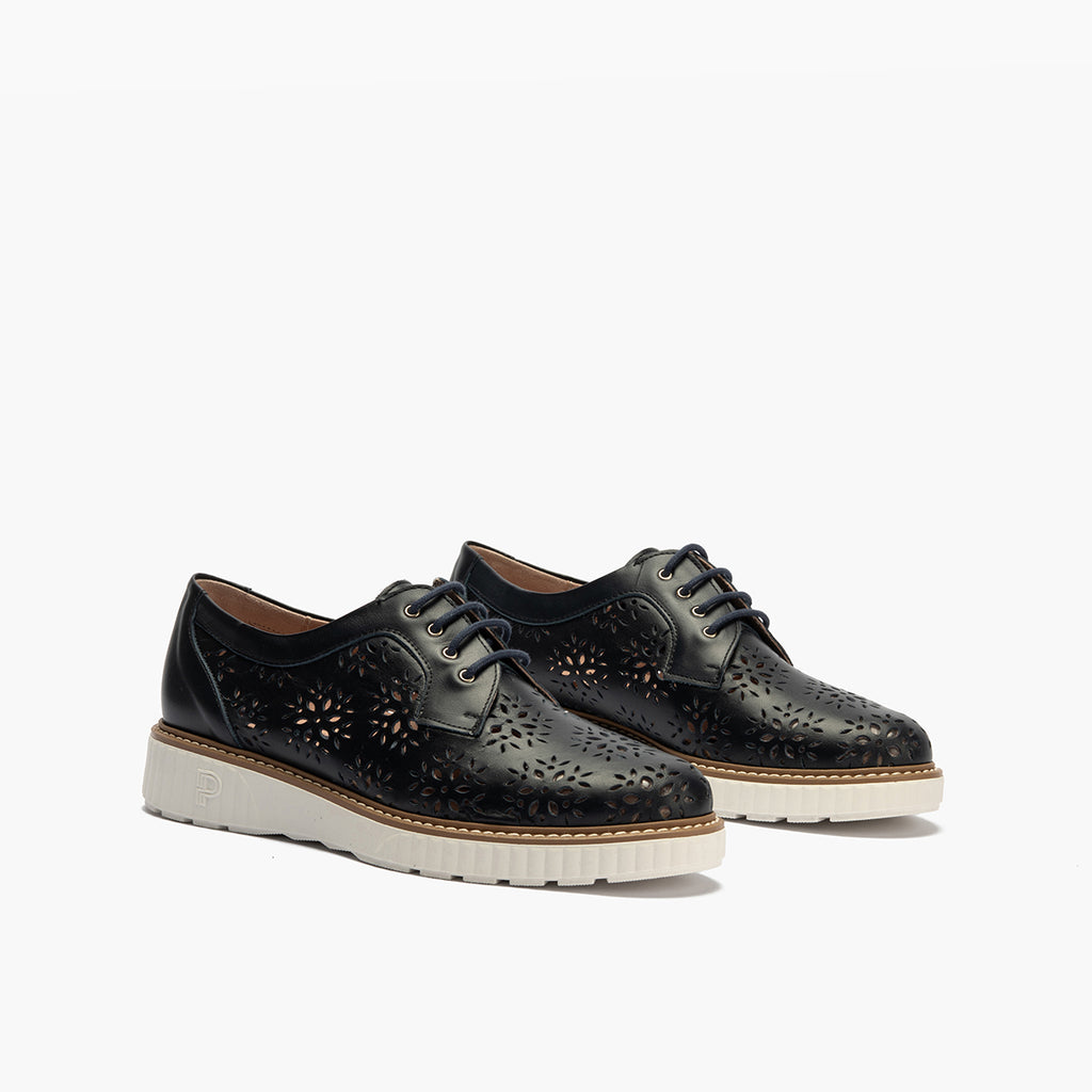 Zapato blucher con cordones, en piel napa perforada Marino