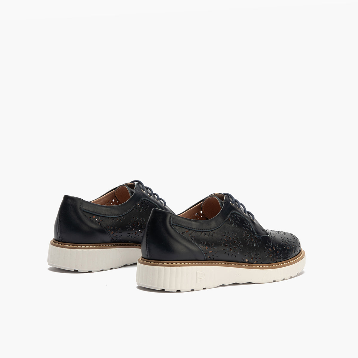 Zapato blucher con cordones, en piel napa perforada Marino