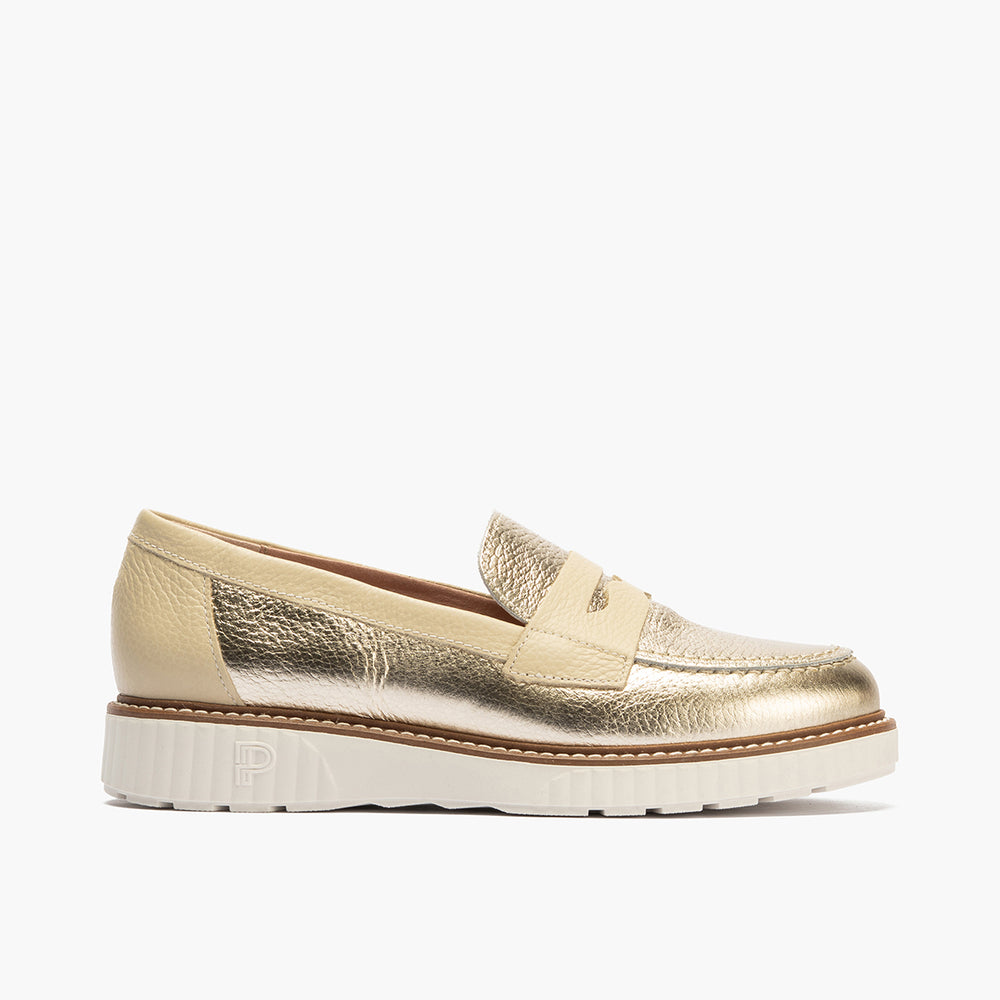 Zapato mocasín con antifaz en piel napa bombeada Oro