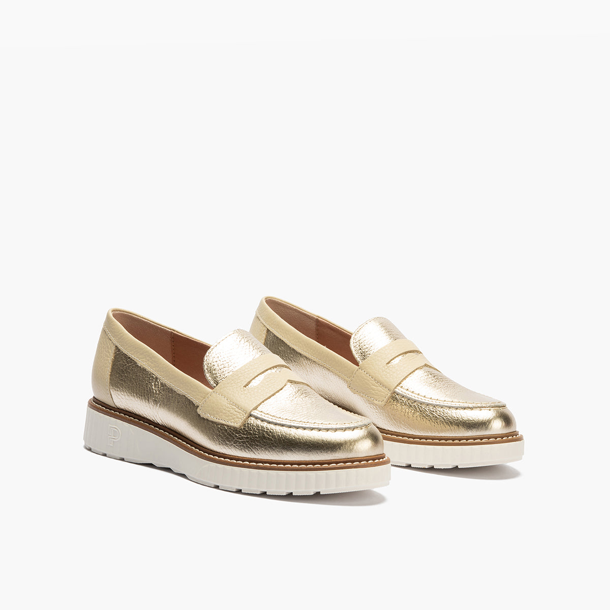 Zapato mocasín con antifaz en piel napa bombeada Oro