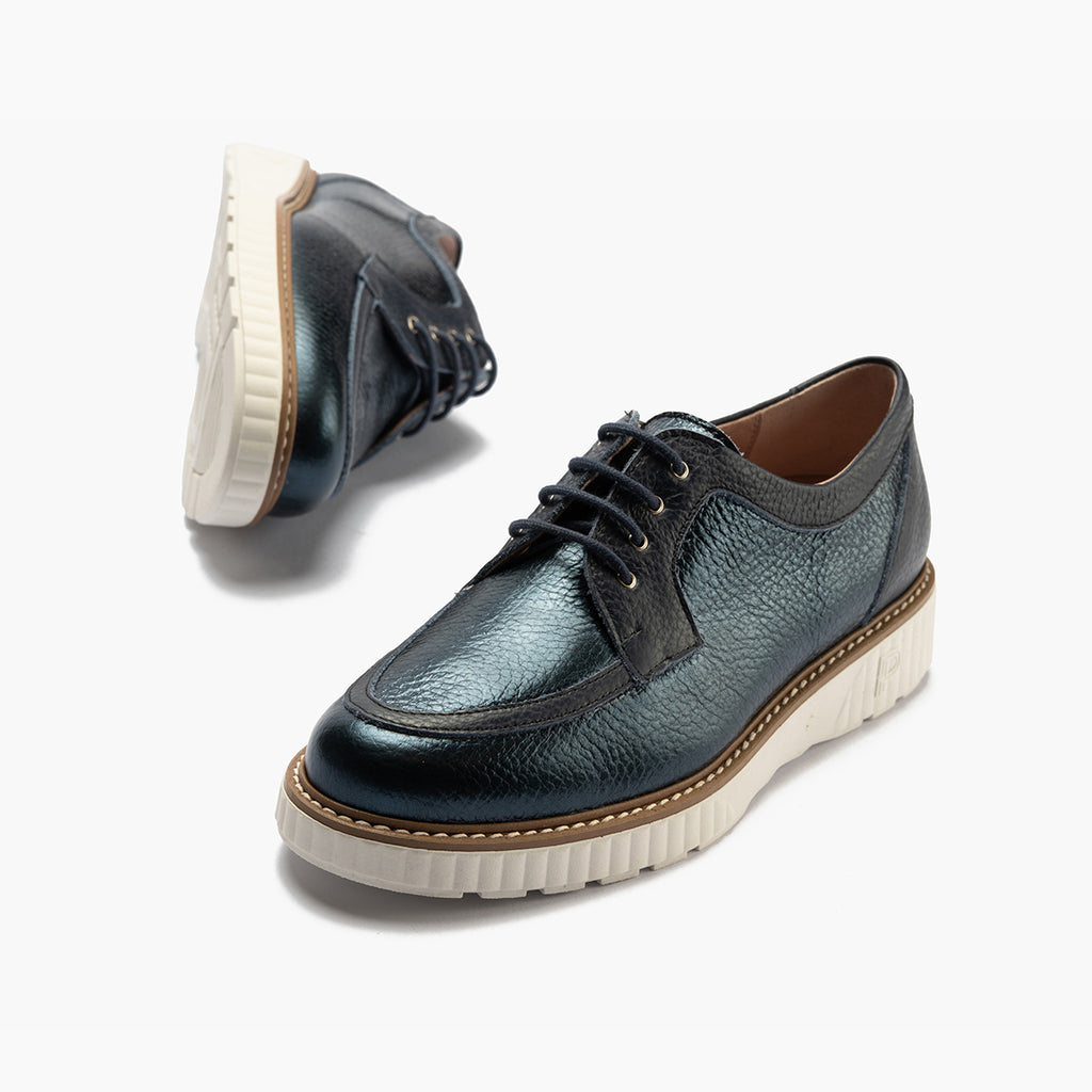 Zapato blucher con cordones y reflejos brillantes Marino