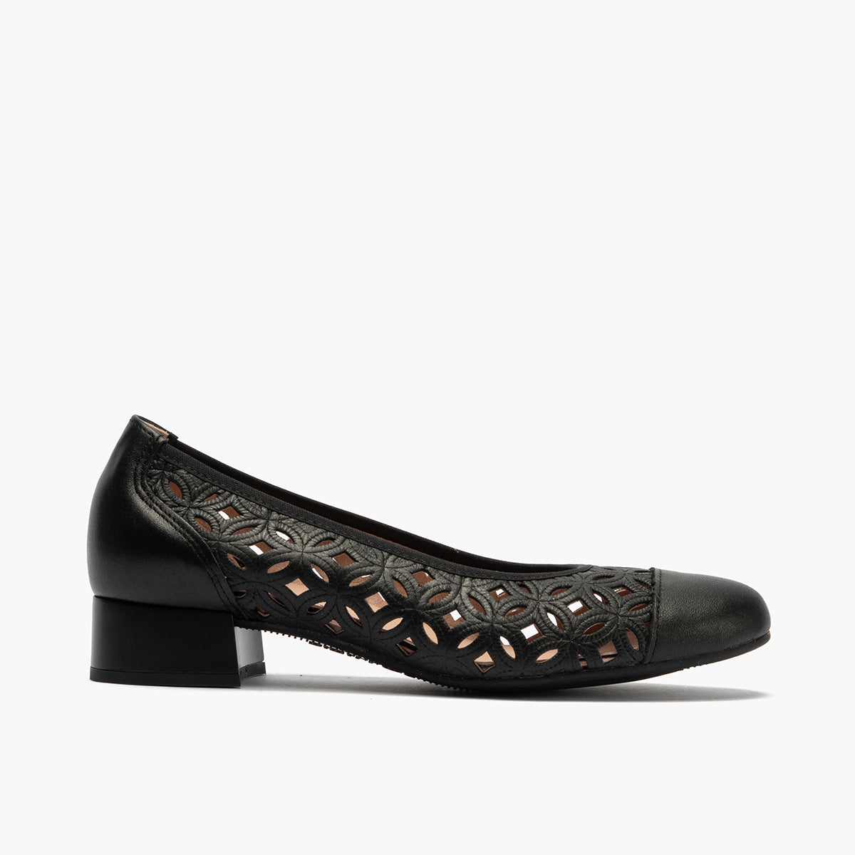 Zapato salón con tacón bajo y punta redonda, en laminado brillante Negro