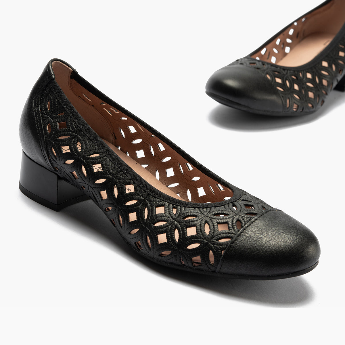 Zapato salón con tacón bajo y punta redonda, en laminado brillante Negro