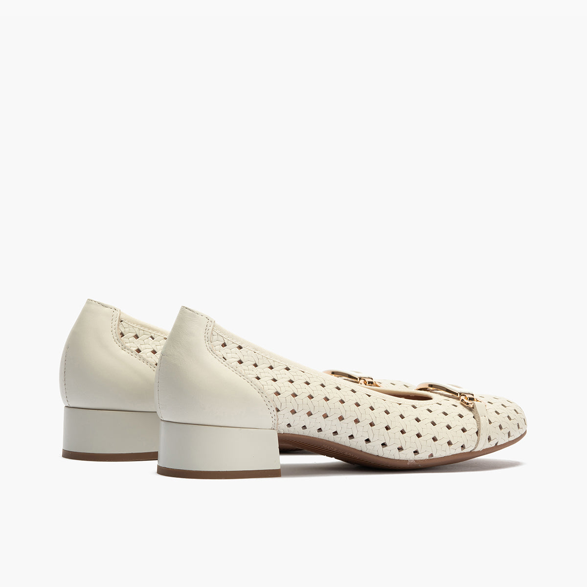 Zapato salón con adorno y tacón bajo, con punta redonda Glacial