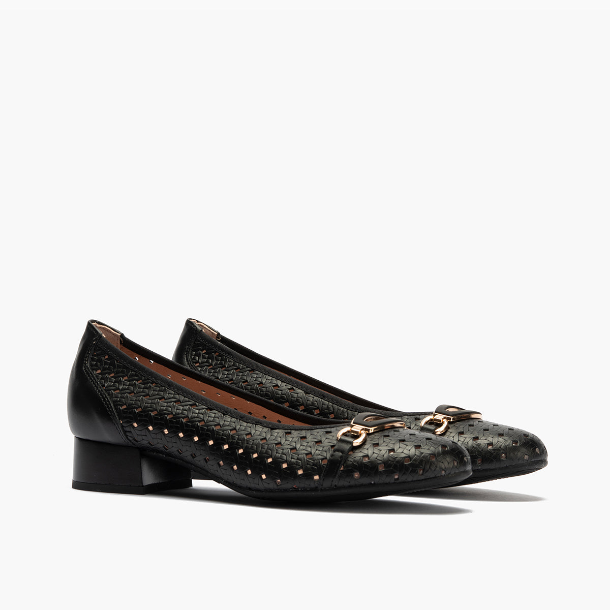 Zapato salón con adorno y tacón bajo, con punta redonda Negro