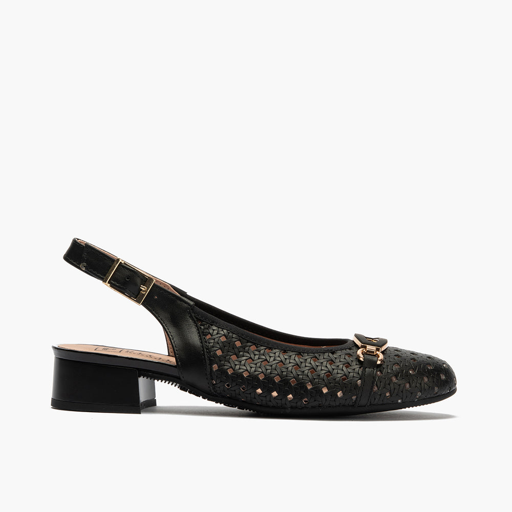 Zapato salón destalonado con adorno y tacón bajo, con punta redonda Negro