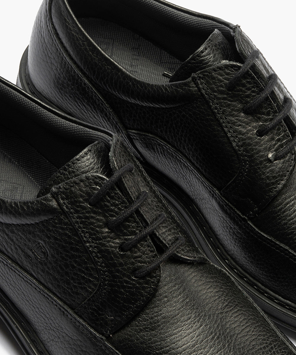 Zapato Blucher Hombre con Piel Bombeada Negro