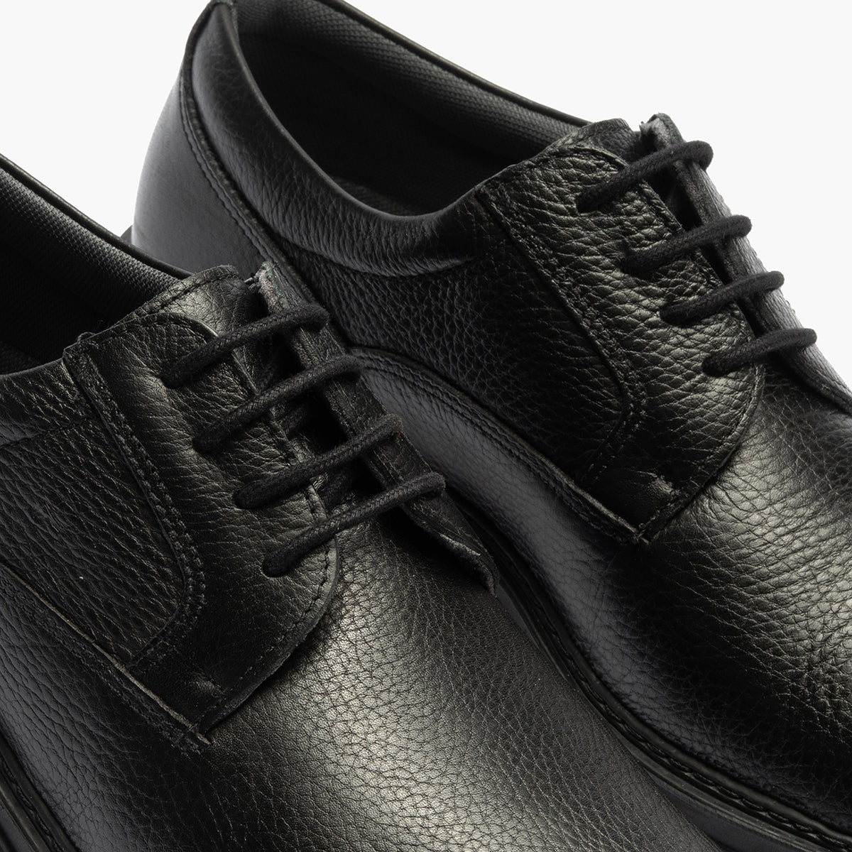 Zapato Blucher Hombre Piel Bombeada Negro