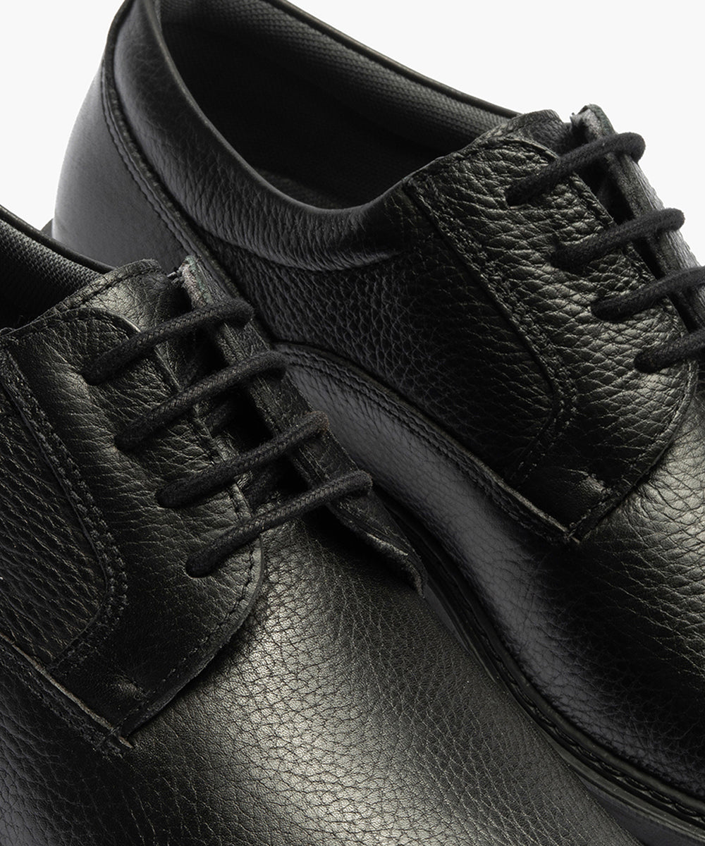 Zapato Blucher Hombre Piel Bombeada Negro
