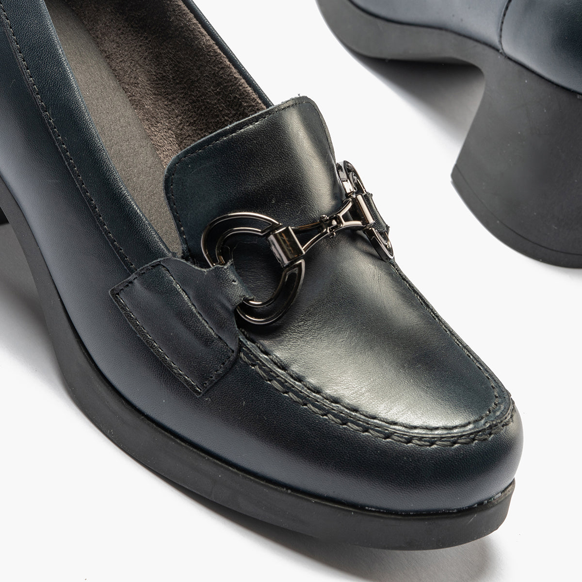 Mocasín en Napa de mujer color marino