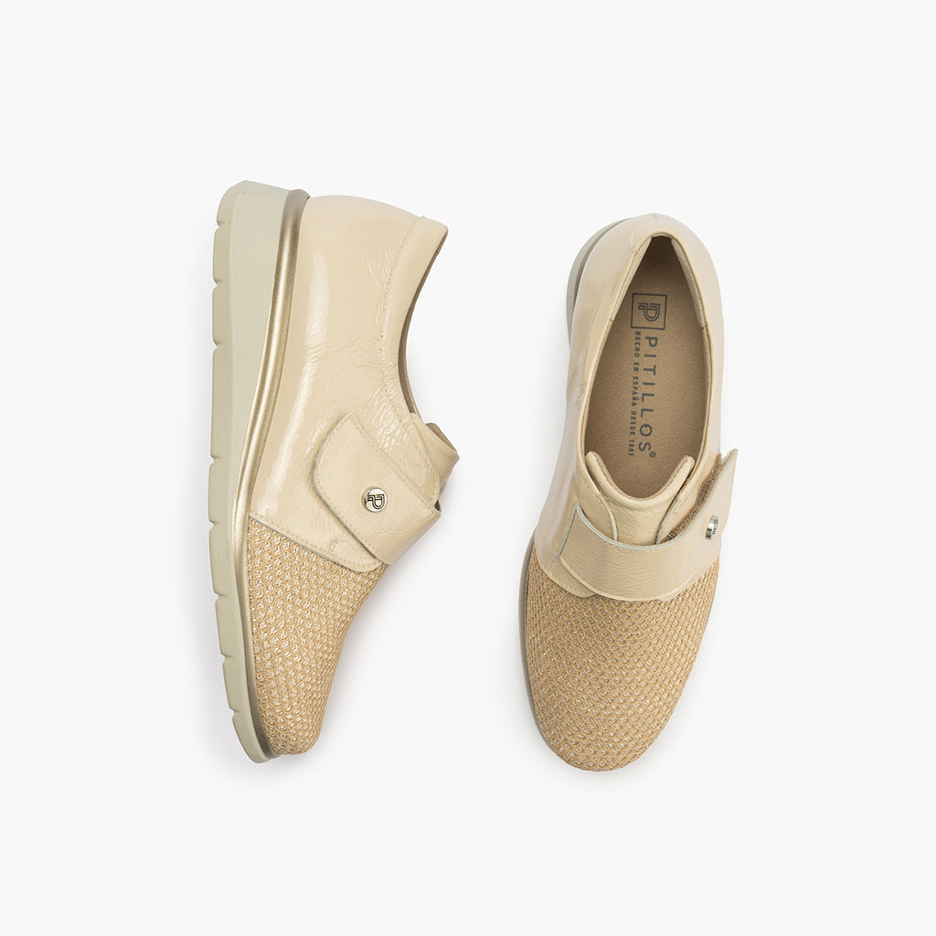 Blucher con rejilla mujer con velcro en piel charol CREMA