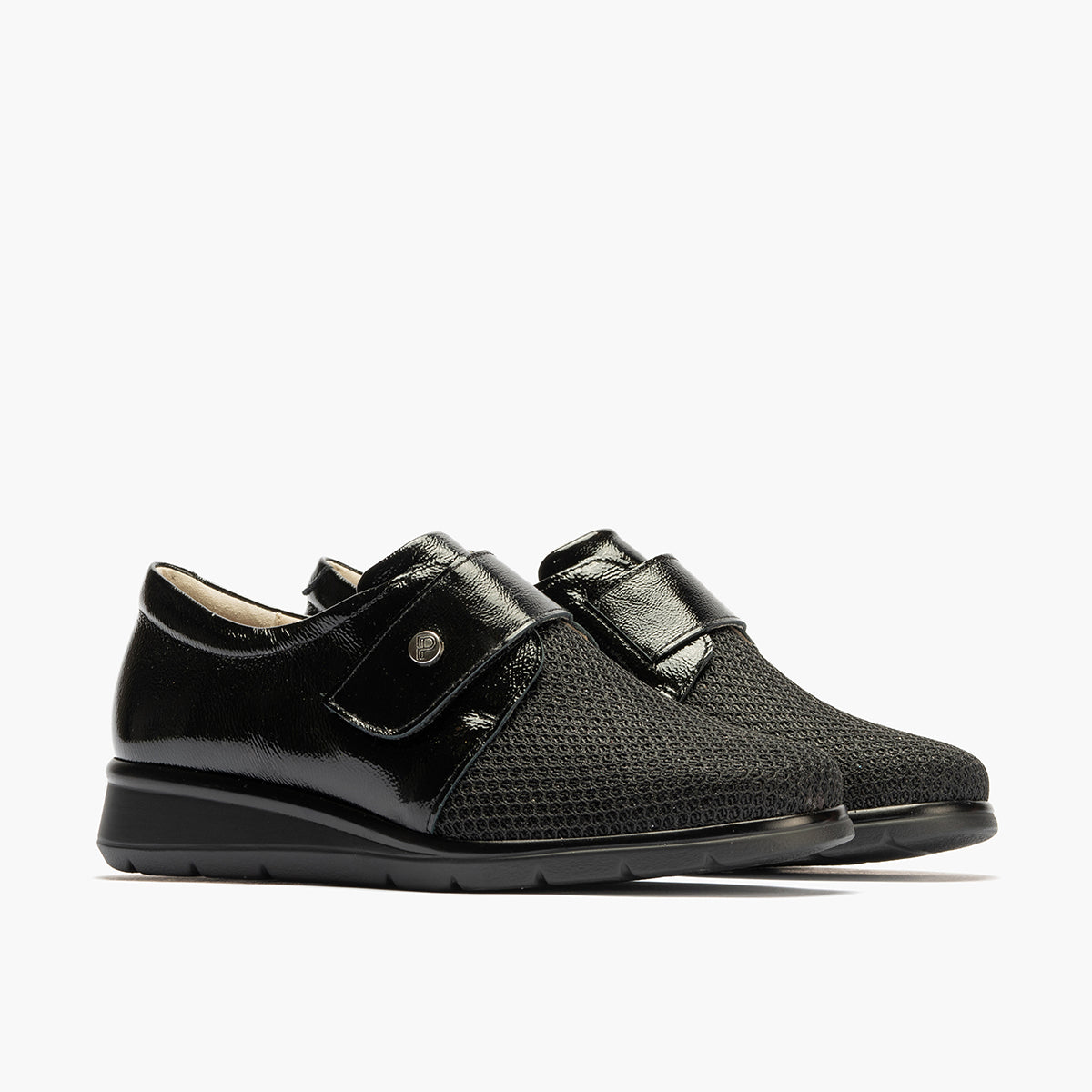 Blucher con rejilla mujer con velcro en piel charol NEGRO