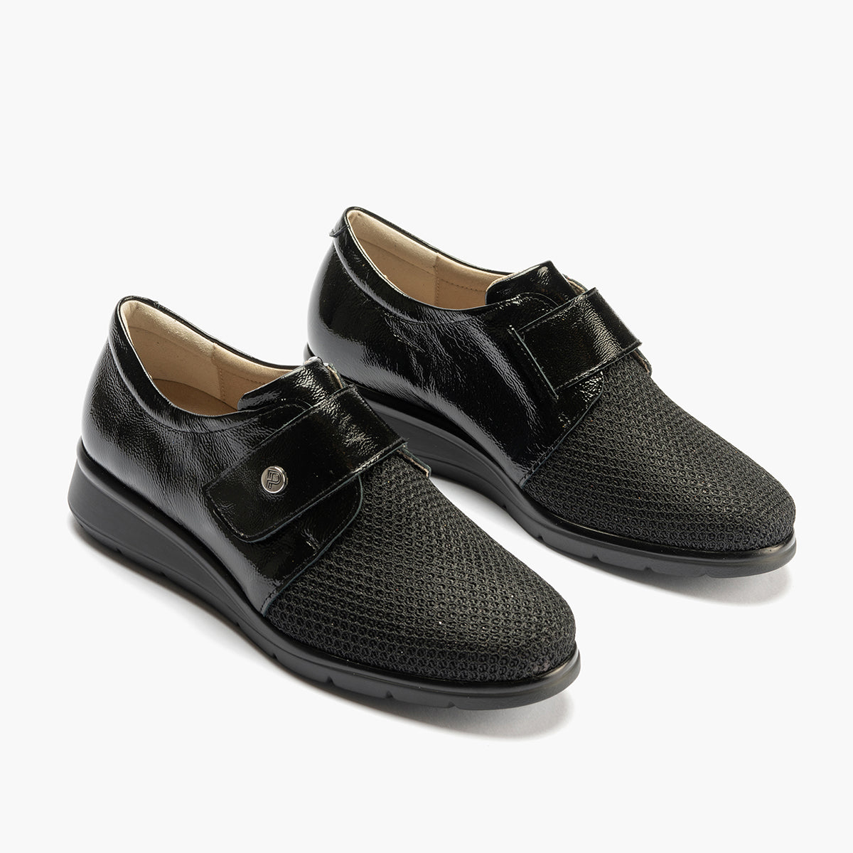 Blucher con rejilla mujer con velcro en piel charol NEGRO