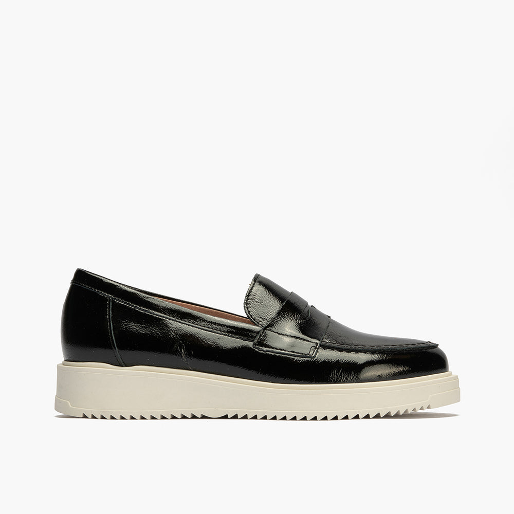Mocasin mujer en  piel charol NEGRO