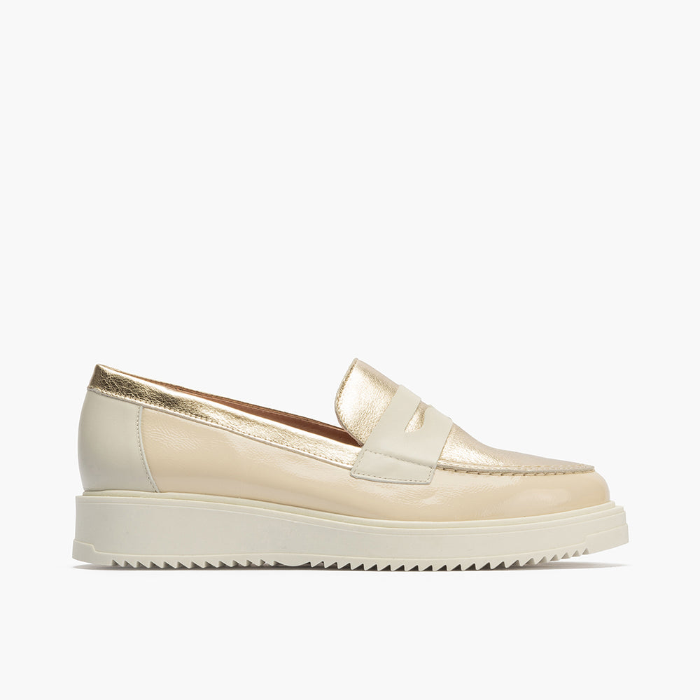 Mocasin con picados mujer en piel napa CREMA
