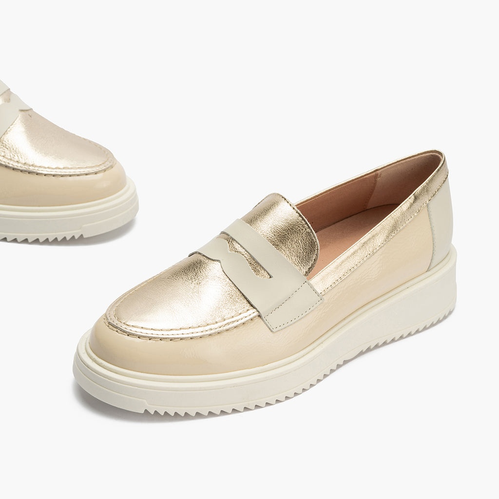Mocasin con picados mujer en piel napa CREMA