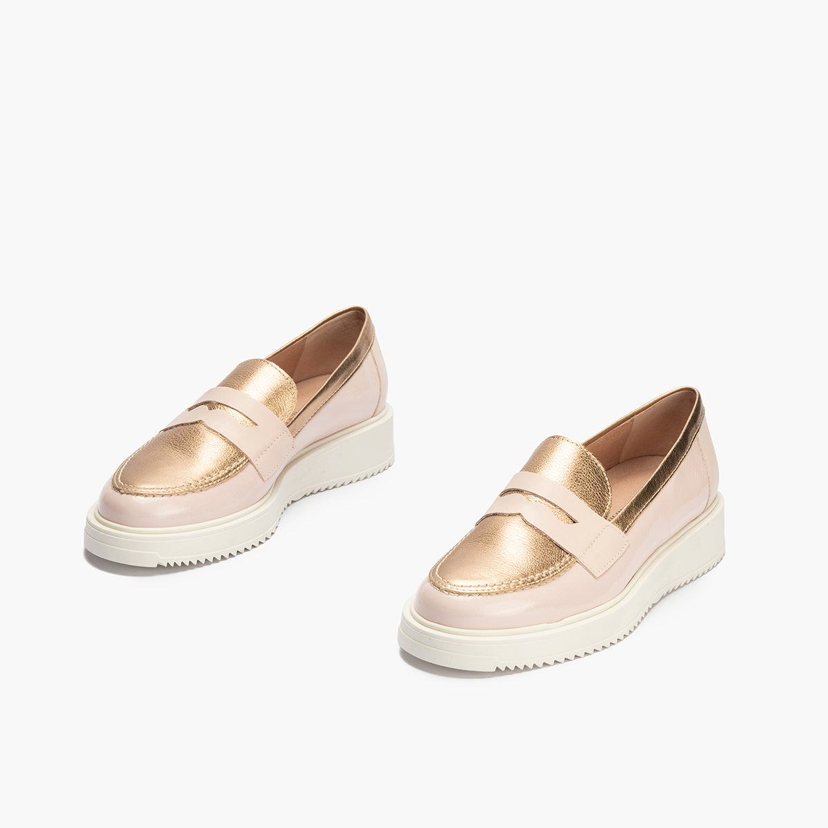 Mocasin con picados mujer en piel napa NUDE