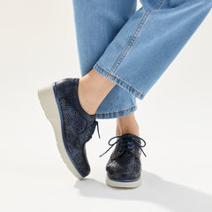 Blucher platafroma con picados mujer en piel fantasía MARINO