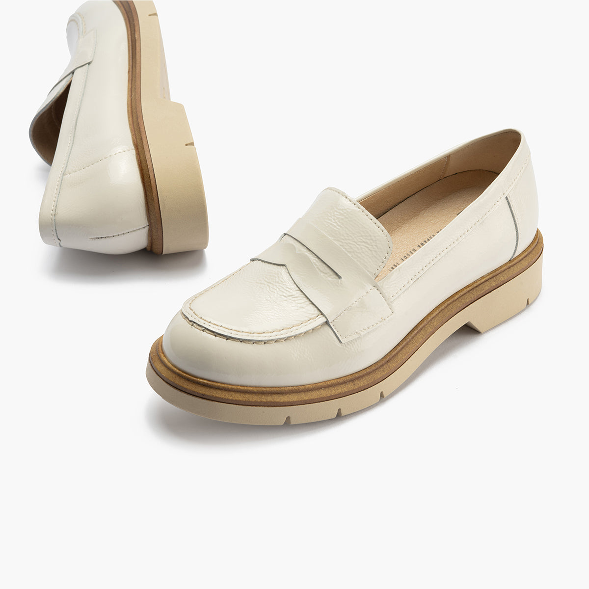 Mocasin mujer en piel charol GLACIAL