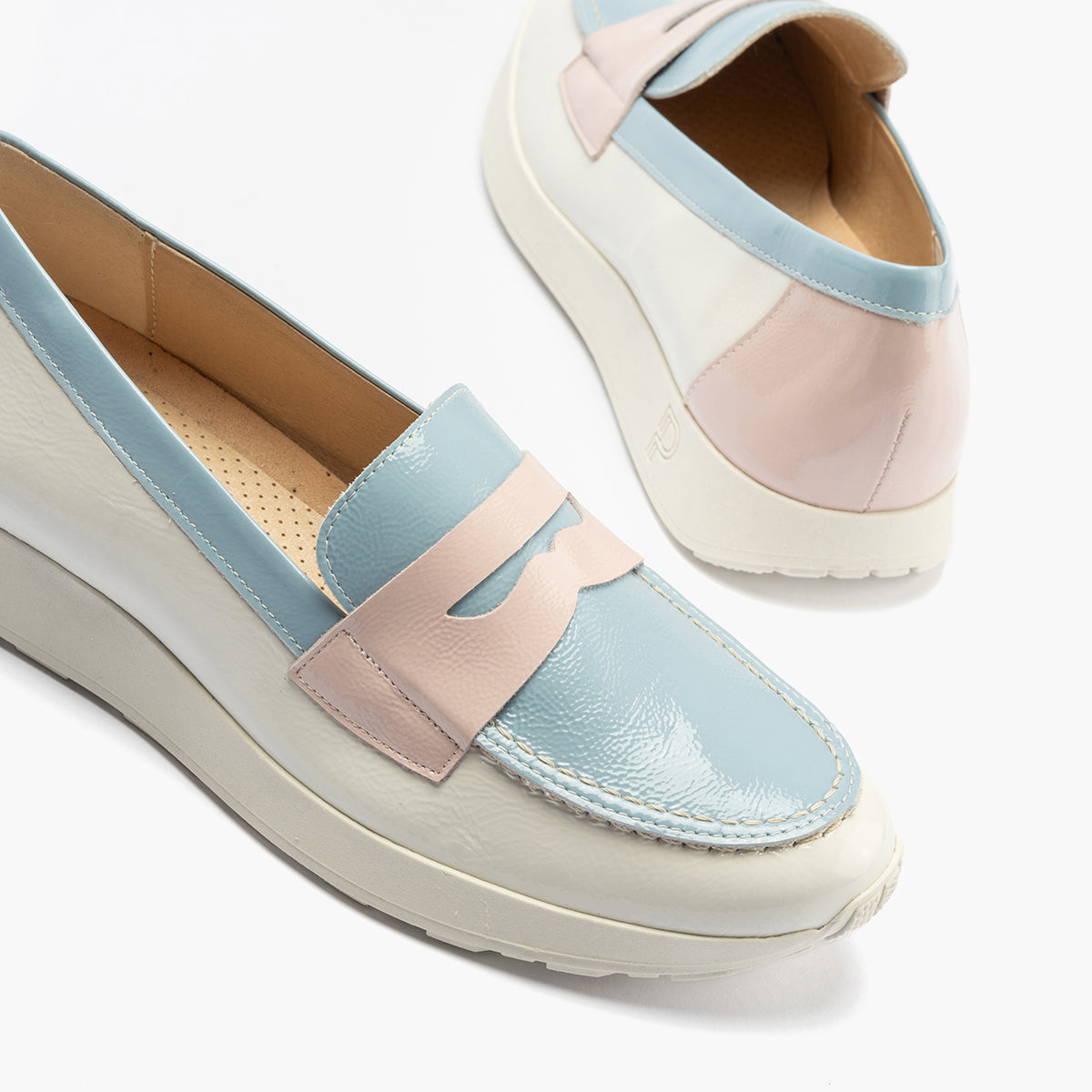 Mocasin multicolor mujer en piel charol BLANCO
