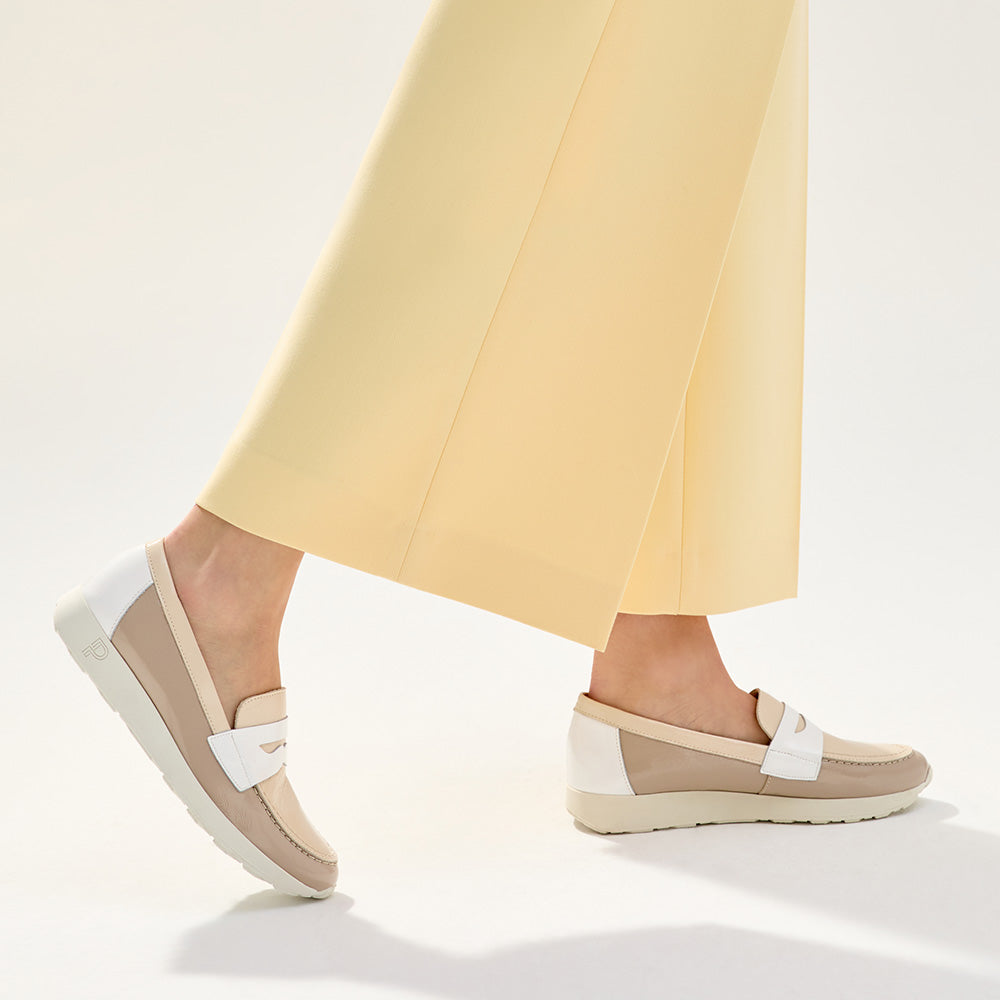 Mocasin multicolor mujer en piel charol BEIGE