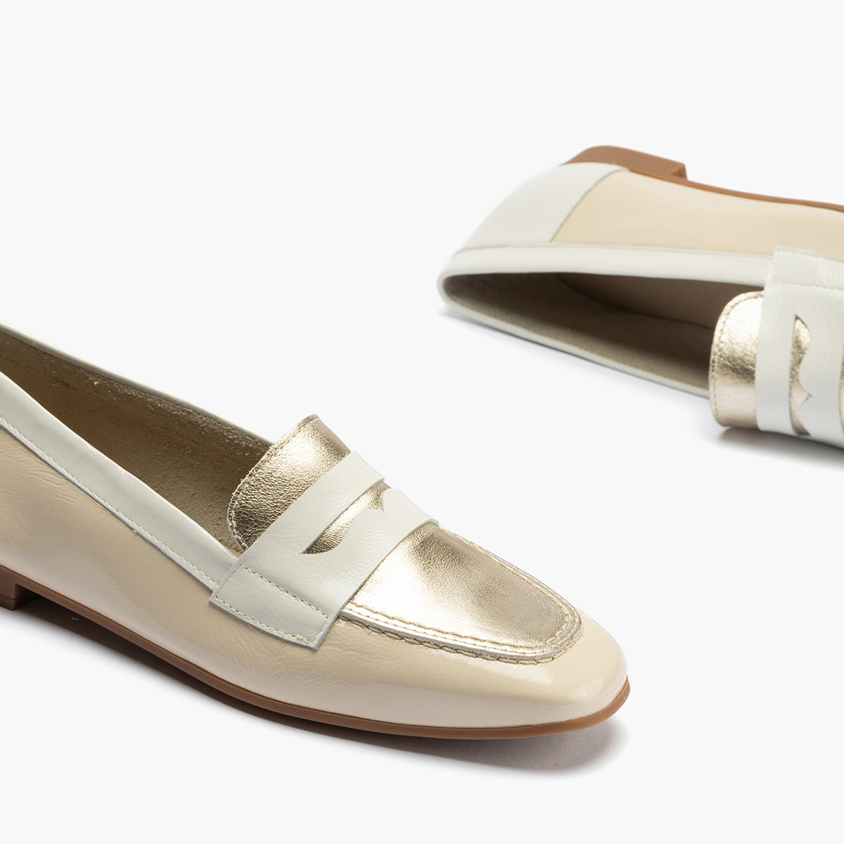 Mocasin mujer en piel combinada CREMA