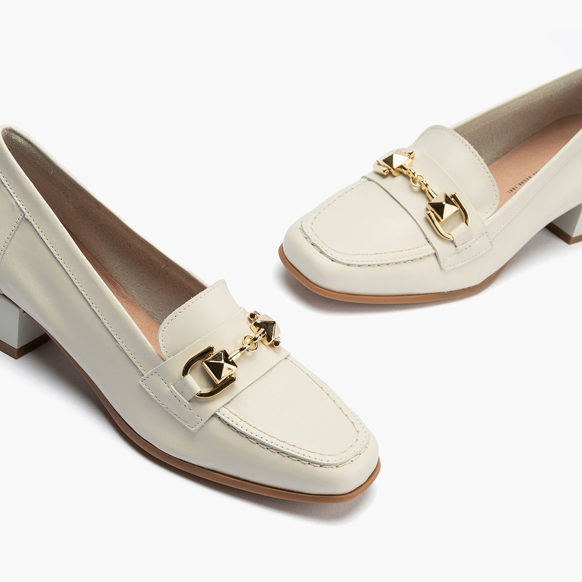 Mocasin con adorno metal mujer en piel napa BLANCO