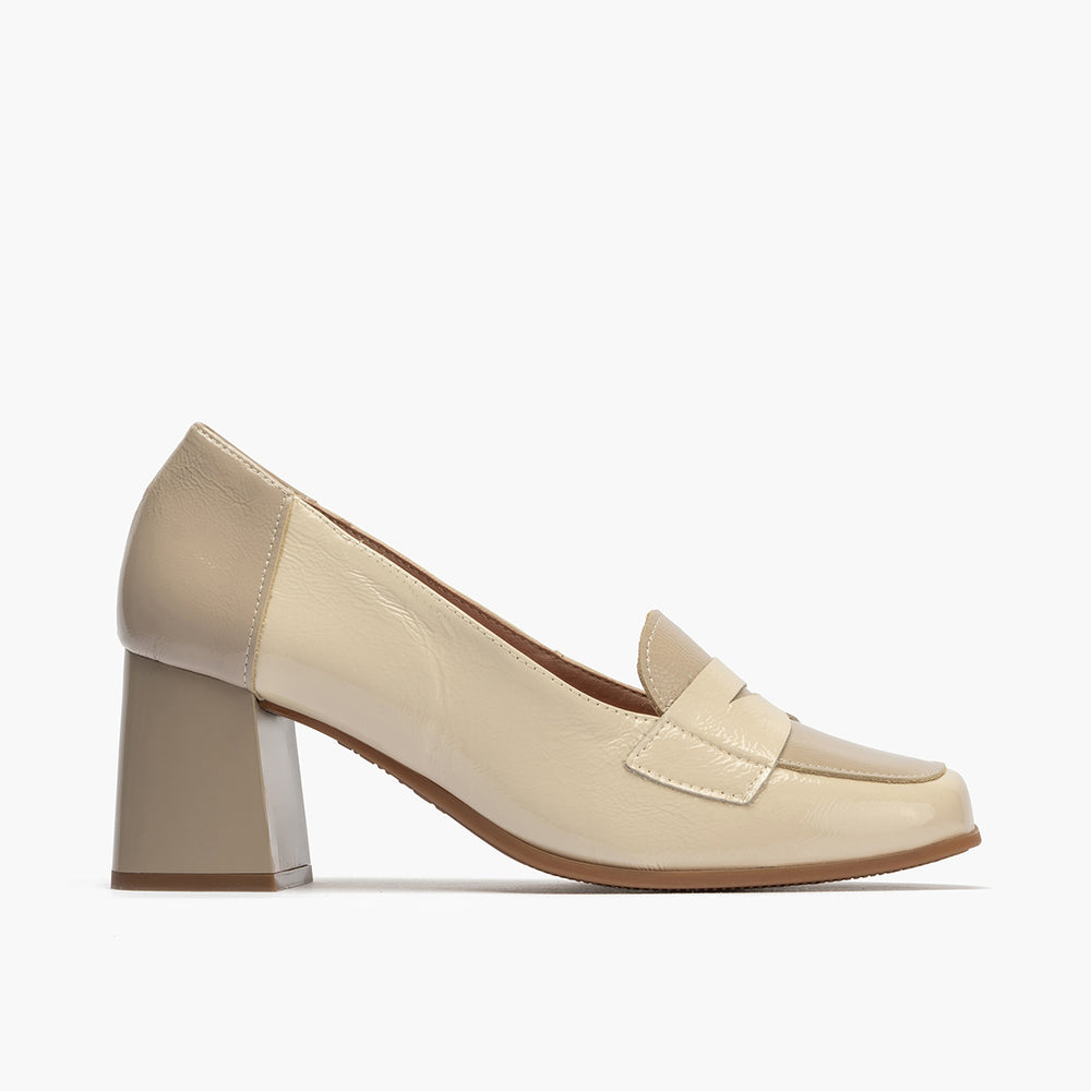 Mocasin con tacón mujer en piel charol CREMA/PIEDRA