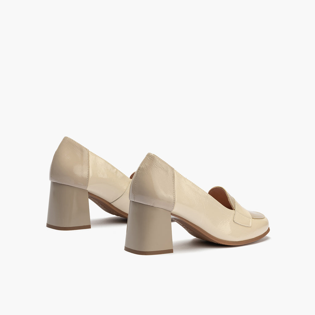 Mocasin con tacón mujer en piel charol CREMA/PIEDRA