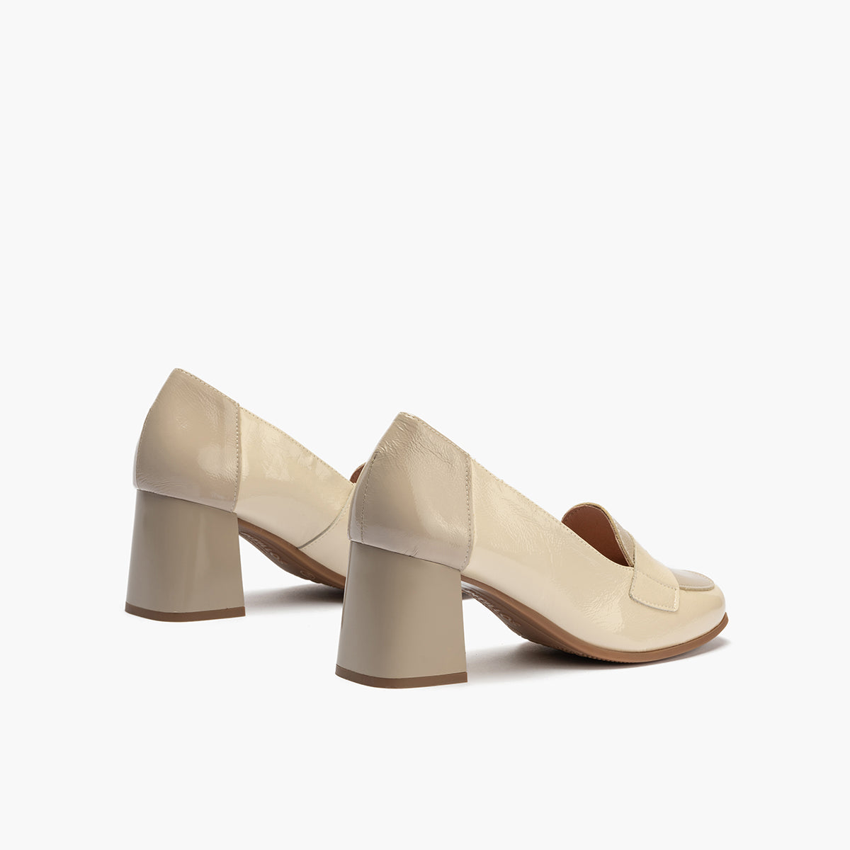 Mocasin con tacón mujer en piel charol CREMA/PIEDRA