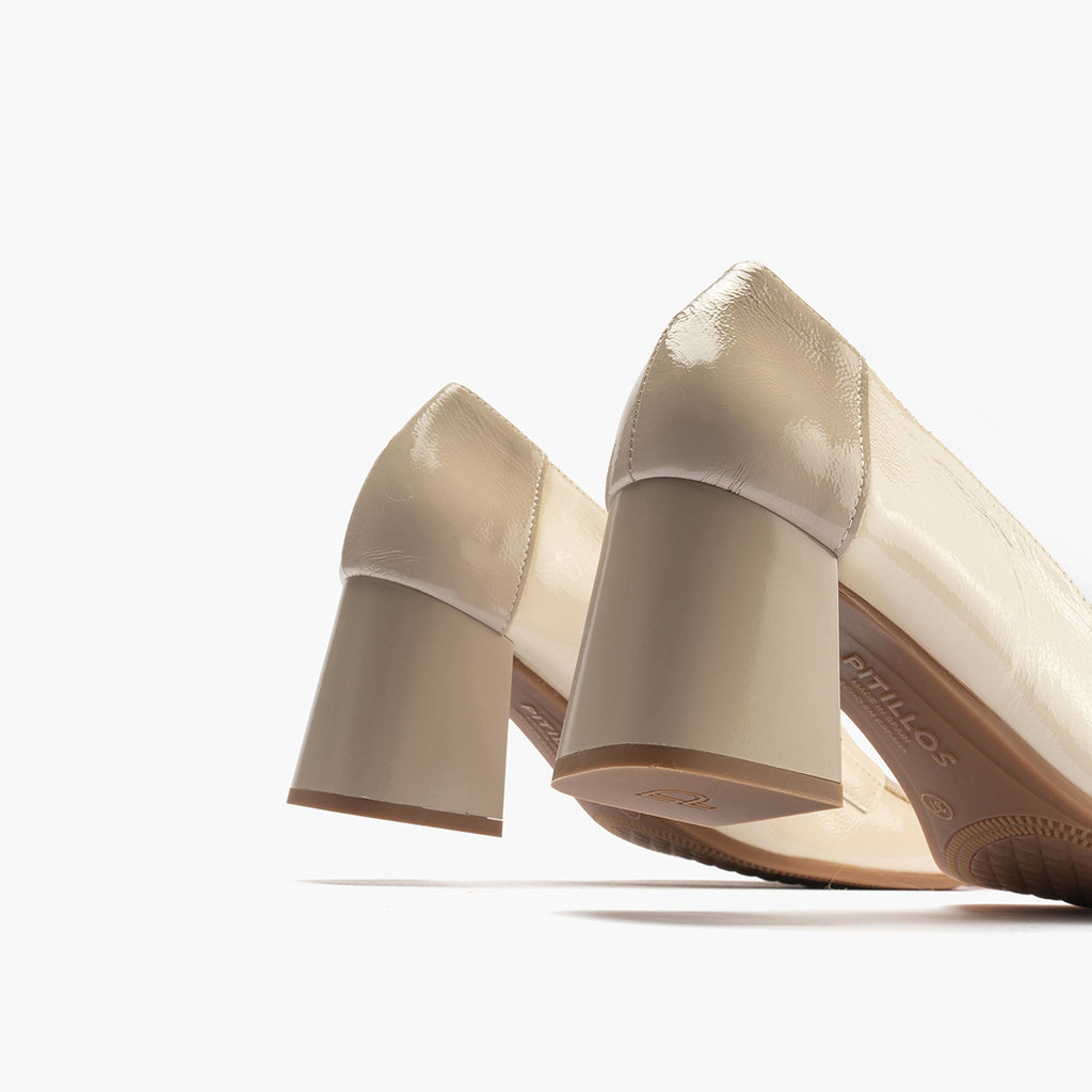 Mocasin con tacón mujer en piel charol CREMA/PIEDRA