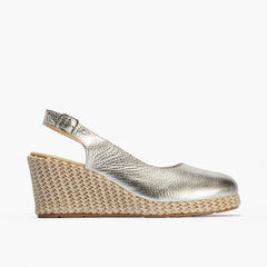 Valenciana salon mujer con hebilla en laminado PLATA