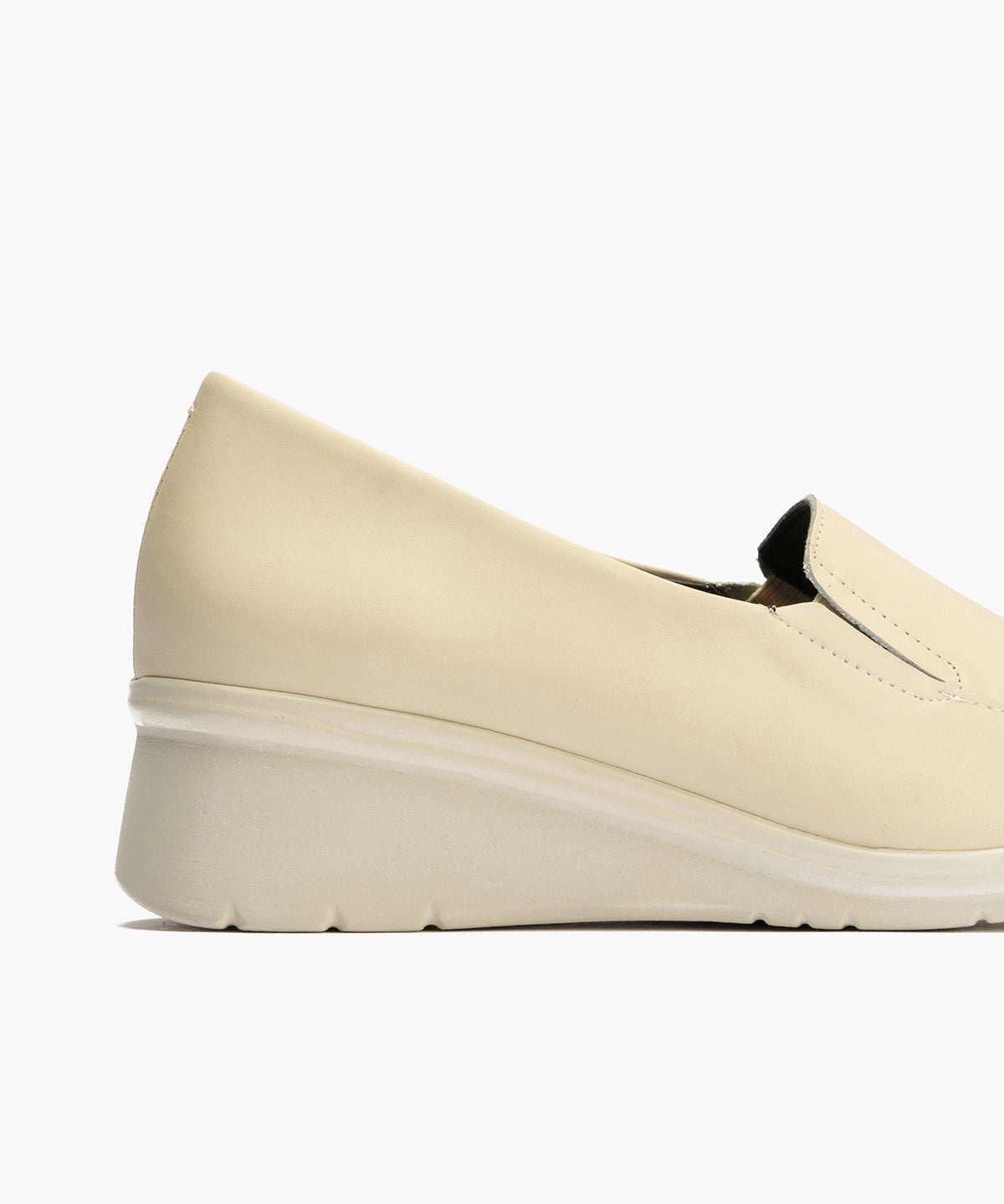 Mocasín Mujer Cuña Media Beige