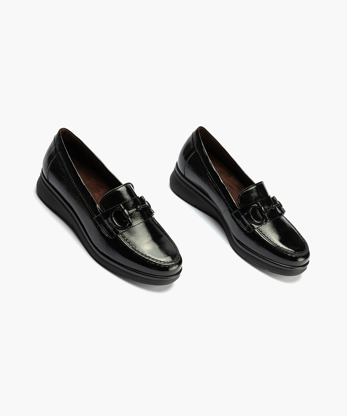 Mocasín con Adorno en charol de mujer color negro