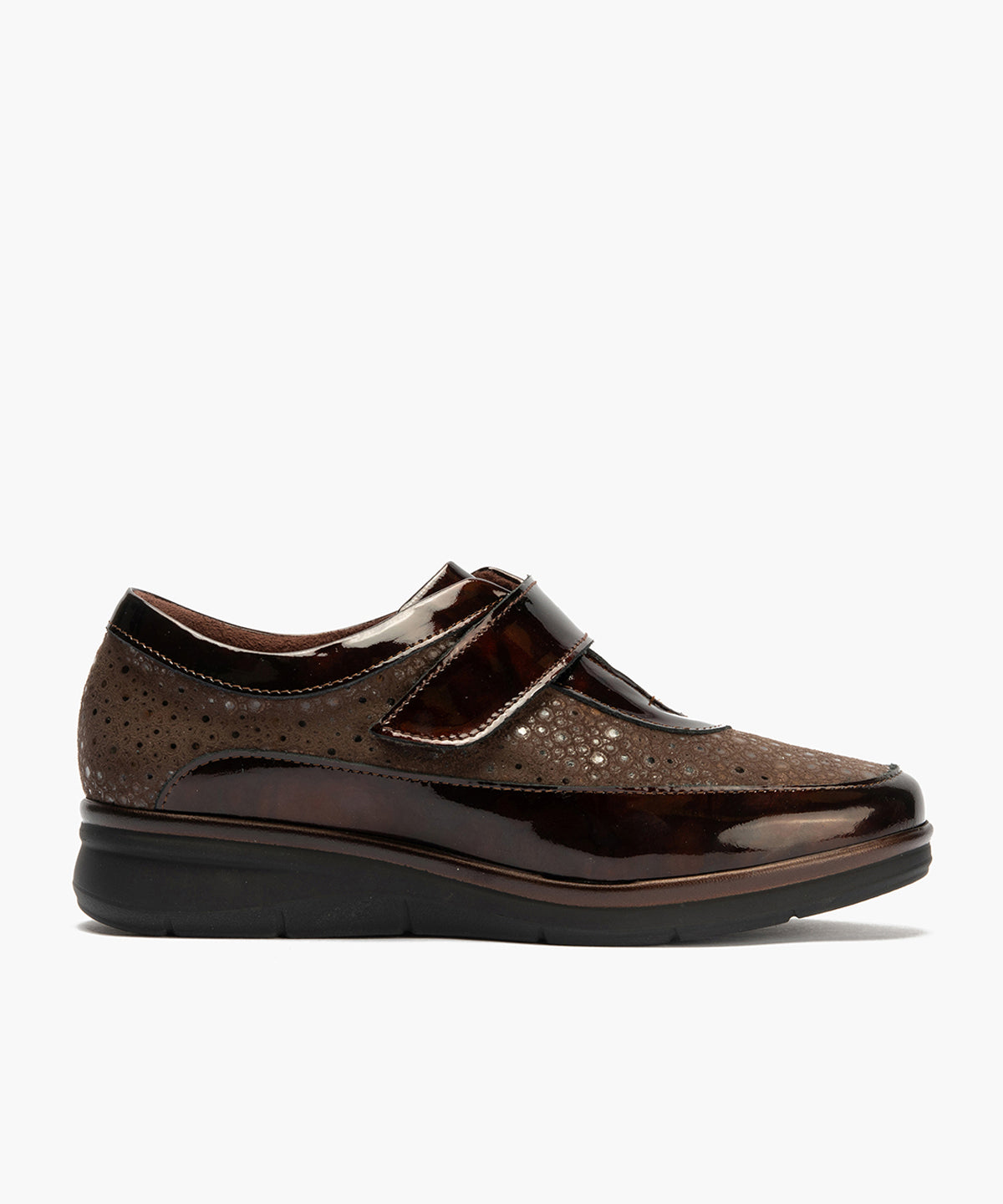 Deportivo Velcro en charol con lycra de mujer color marron