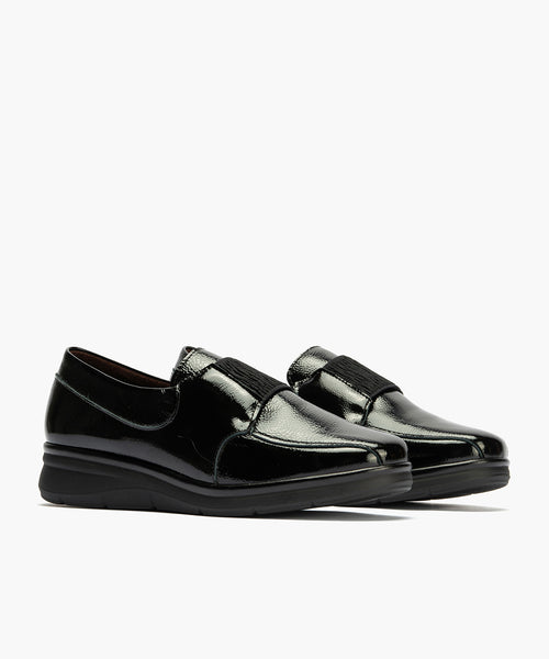 Blucher con Elástico en charol de mujer color negro
