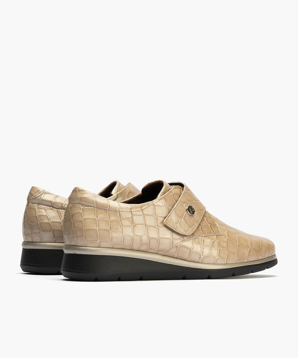 Blucher Correa en Coco de mujer color piedra